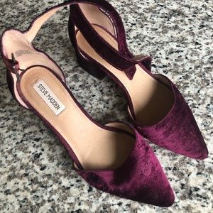 ADORABLE Steve Madden Velvet Heels 💜